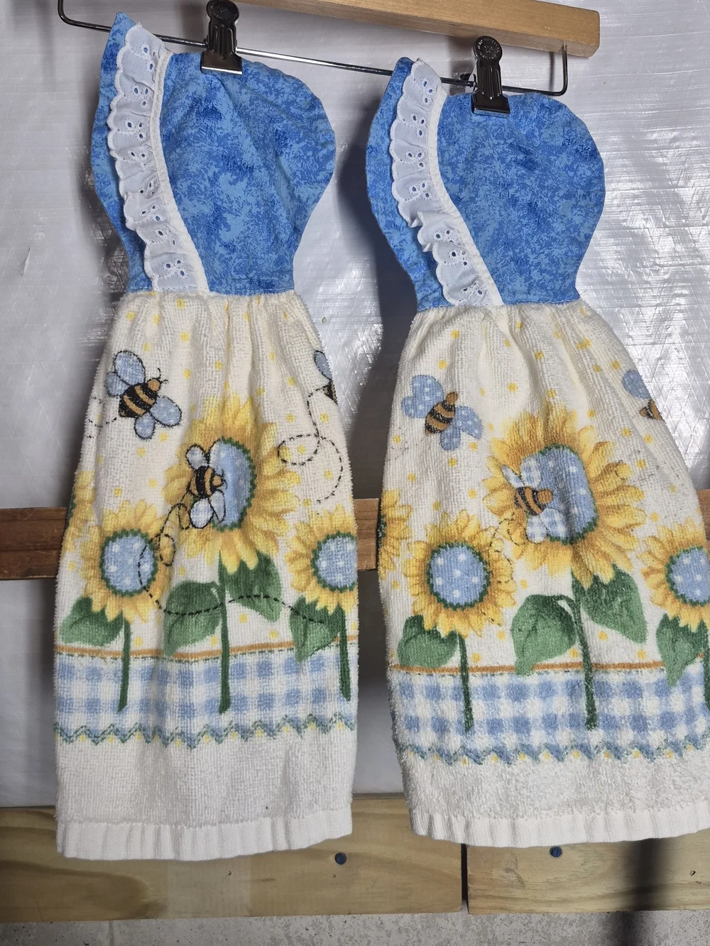 Blue & Yellow Sunflower Bee Kitchen towels with Button closure. 2 pc bundle